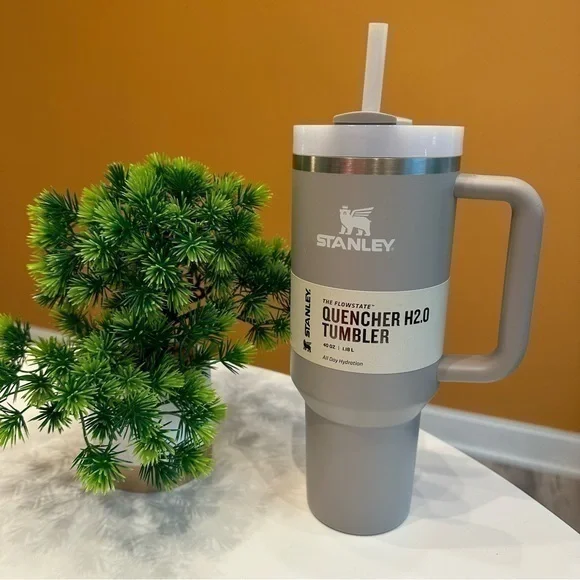 ‼️NEW‼️Stanley Quencher H2.0 Tumbler Water Bottle Mug color ash - Picture 2 of 6